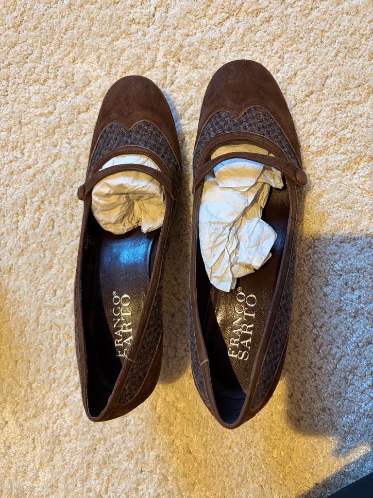 Franco Sarto Brown Suede And Tweed. Women’s Low Heel Pumps Size 10